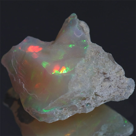 Opalkristall mit 13.34 Ct