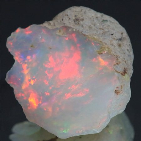 Opalkristall mit 21.56 Ct