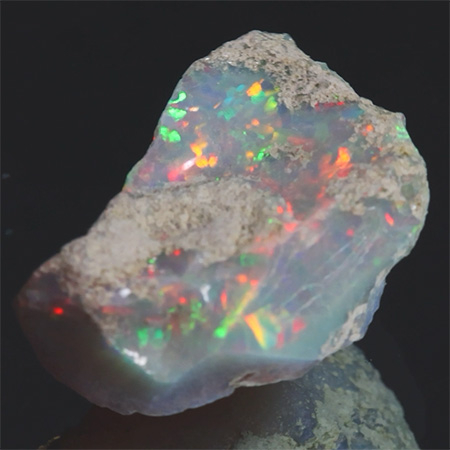 Opalkristall mit 22.25 Ct