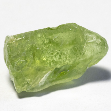 Peridot Kristall mit 5.74 Ct