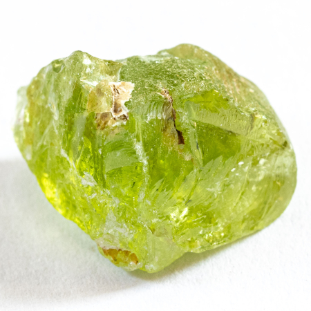 Peridot Kristall mit 8.98 Ct