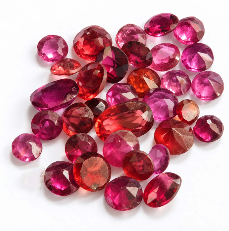 Granate & Rhodolite mit 6.64 Ct