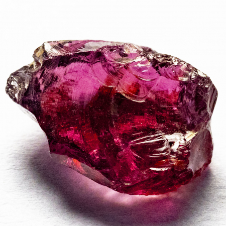 Rhodolit Kristall mit 4.26 Ct