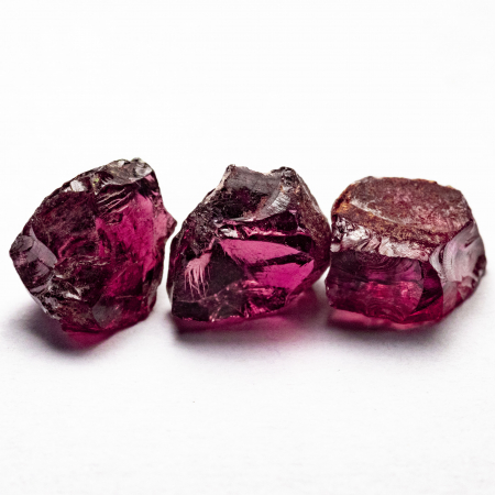 Rhodolit Kristalle mit 10.77 Ct