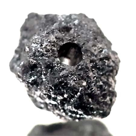 Schwarzer  Rohdiamant 1.87 Ct, gebohrt