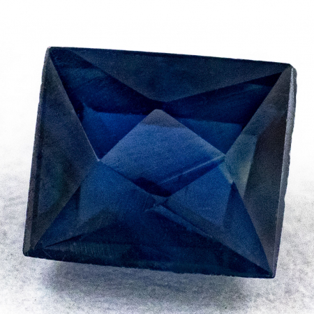 Blauer Saphir 0.49 Ct, unbehandelt