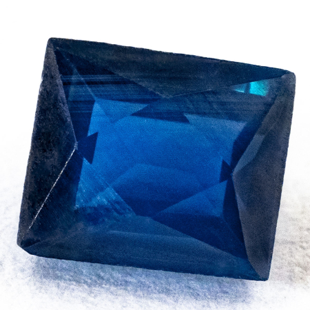 Blauer Saphir 0.51 Ct, unbehandelt