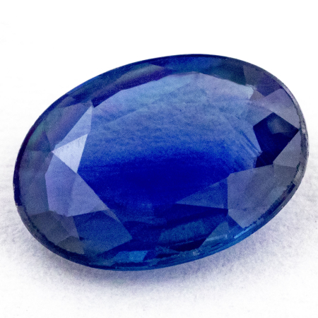 Bicolor Saphir mit 0.67 Ct