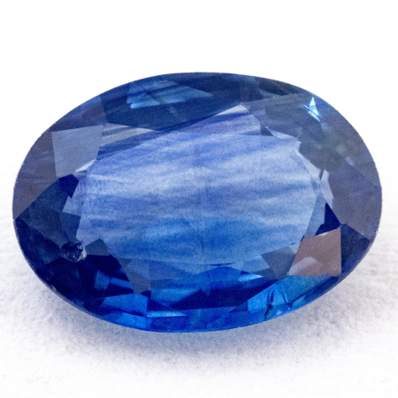 Bicolor Saphir mit 0.78 Ct, sehr leicht beschädigt