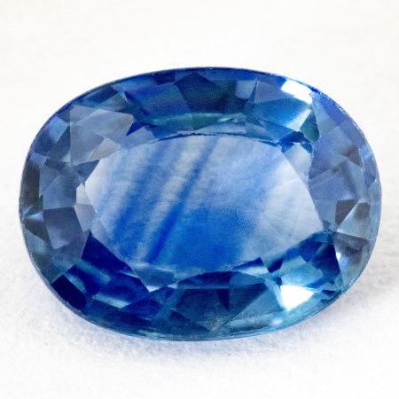 Bicolor Saphir mit 0.89 Ct
