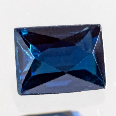 Blauer Saphir 0.43 Ct, unbehandelt