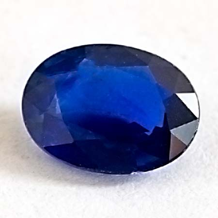 Blauer Saphir mit 1.18 Ct