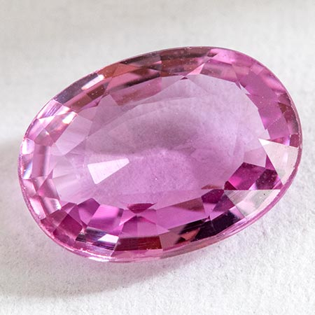 Pink Saphir mit 1.44 Ct