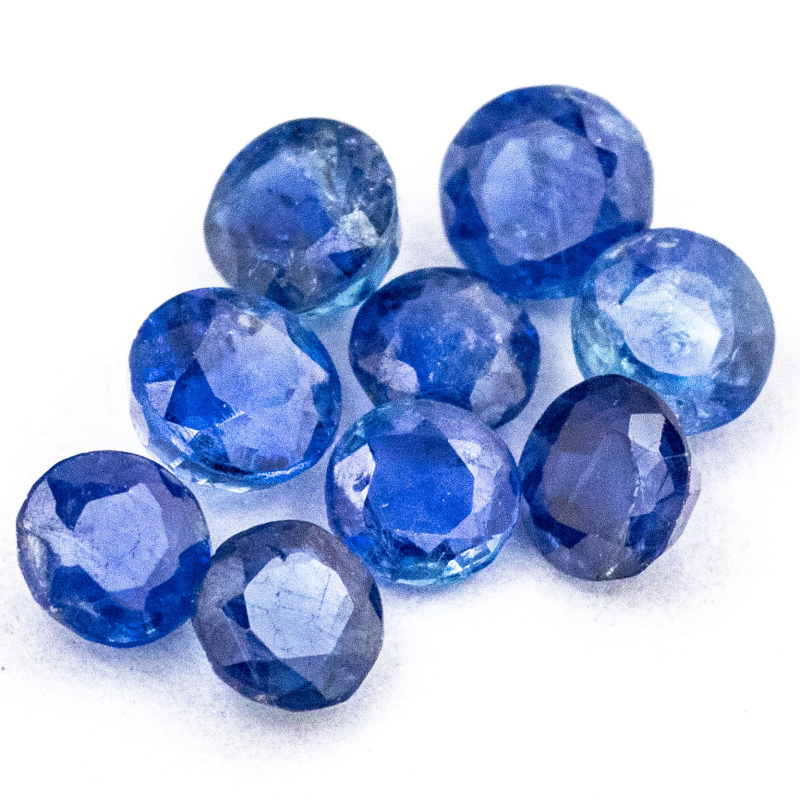 9 blaue Saphire mit 2.5-3 mm, Gesamtgewicht 0.91 ct