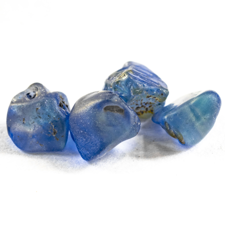 Saphir Kristalle mit 1.56 Ct, Schleifqualität