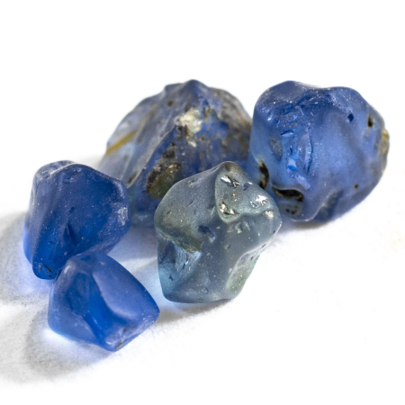 Saphir Kristalle mit 1.62 Ct, Schleifqualität