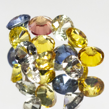1 Ct Saphire im Brillantschliff, 2.5 mm