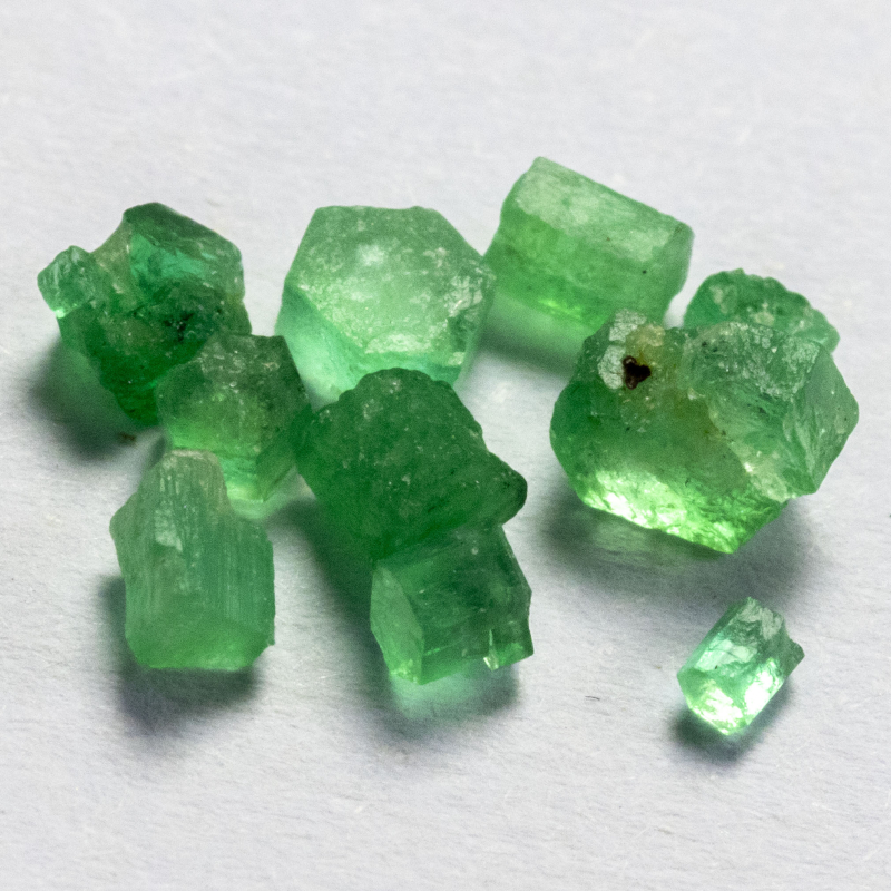10 kolumbianische Smaragd-Kristalle mit 1.04 Ct, transparent - Smaragd Ct