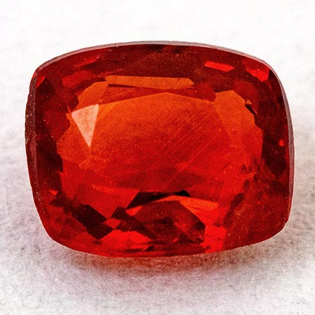 Burma Spinell mit 0.38 Ct, unbehandelt