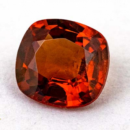 Burma Spinell mit 0.45 Ct, unbehandelt