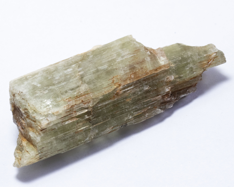 Sultanitkristall mit 130.48 Ct