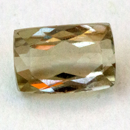 Sultanit mit 0.89 Ct