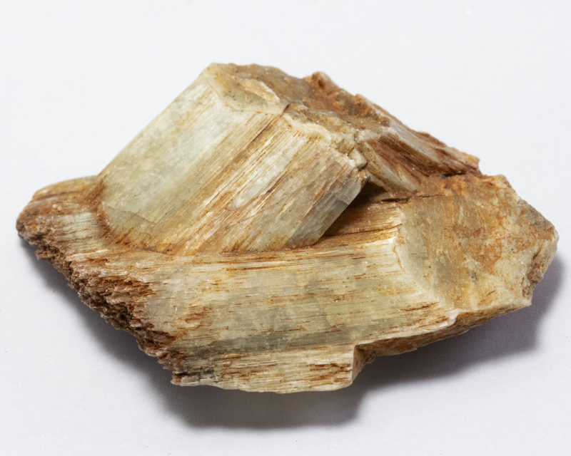 Sultanitkristall mit 91.47 Ct
