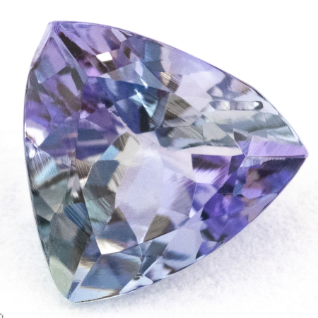 Bicolor Tansanit mit 0.73 Ct, unbehandelt