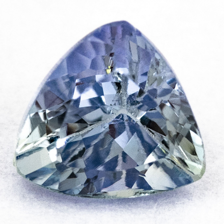 Bicolor Tansanit mit 0.88 Ct, unbehandelt