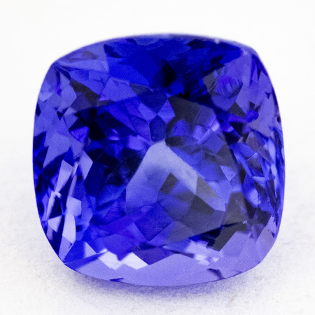 Augenreiner Tansanit mit 1.96 Ct, AA Grade
