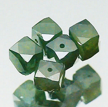 5 facettierte Diamanten 1.53 Ct