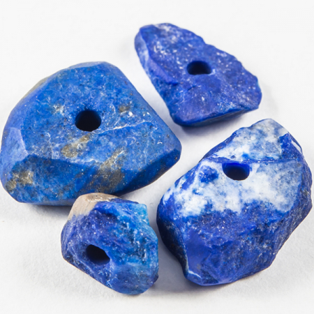 Lapislazuli mit Pyrit, 15,49 Ct, gebohrt, 4 Stück