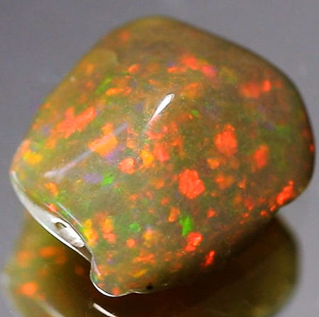 Welo Opal-Kristall, 2.08 Ct, poliert