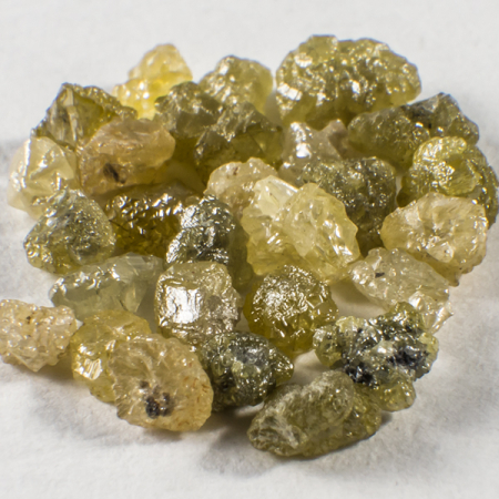 28 Stück Gelbe Rohdiamanten mit 2.08 Ct