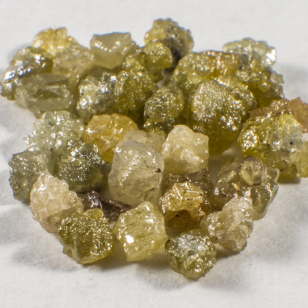 33 Stück Gelbe Rohdiamanten mit 2.16 Ct