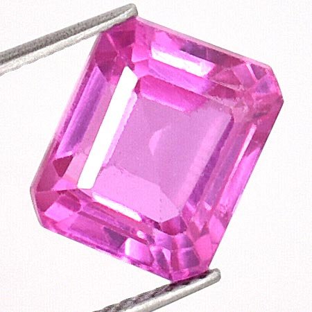 Pink Saphir im Octagonschliff mit ca. 4 x 3 mm