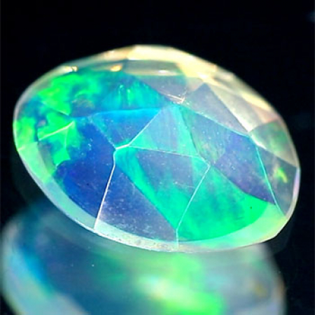 Opal im Rosenschliff mit 0.60 Ct