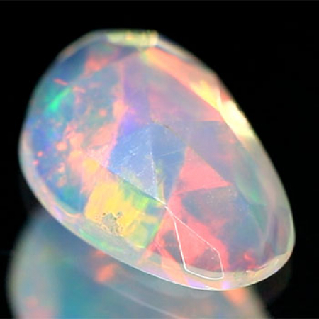 Opal im Rosenschliff mit 0.88 Ct