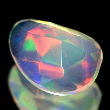 Opal im Rosenschliff mit 0.97 Ct