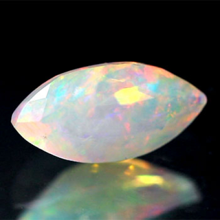 Facettierter Welo-Opal mit 1.32 Ct