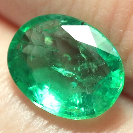 Smaragd 1.34 Ct in Top Grün