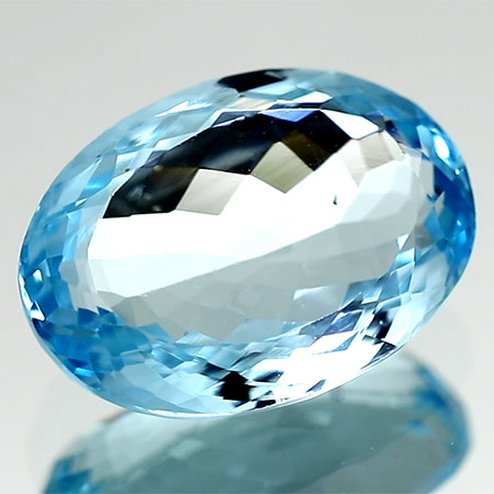 Topas in Swiss Blue mit 10.59 Ct