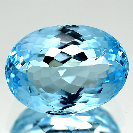 Topas in Swiss Blue mit 12.15 Ct