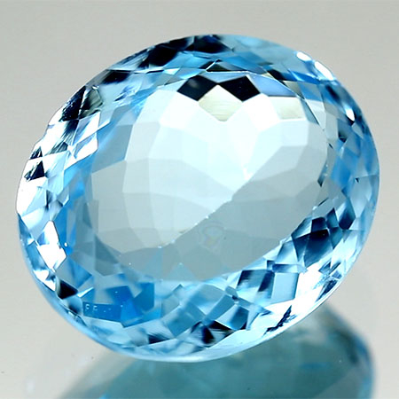 Topas in Swiss Blue mit 13.36 Ct