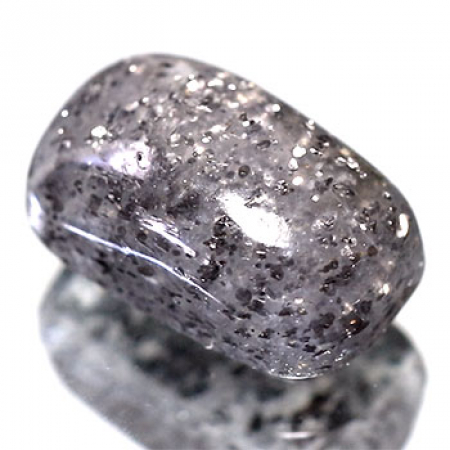 Schwarzer Aventurin Quarz mit 7.23 Ct