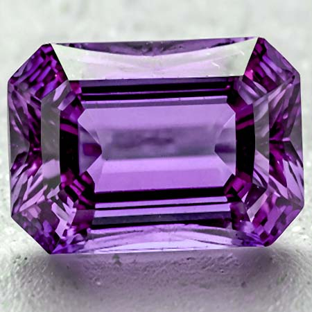 Brasilianischer Amethyst mit 19.87 Ct