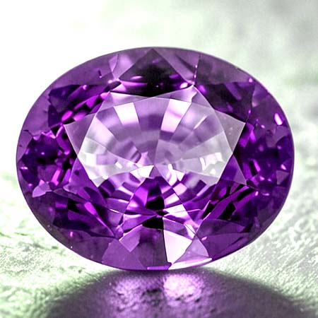 Brasilianischer Amethyst mit 11.75 Ct, AAA Grade
