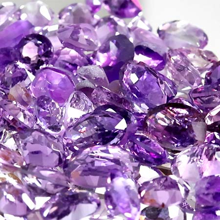 79.01 Ct Amethyste, teilgeschliffen, teilweise beschädigt