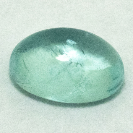 Apatit im Cabochonschliff mit 1.67 Ct