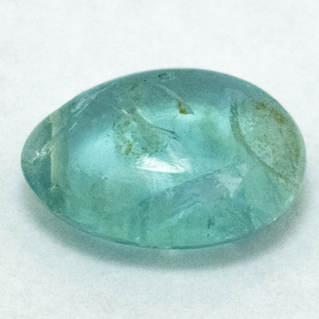 Apatit im Cabochonschliff mit 3.44 Ct, gebohrt